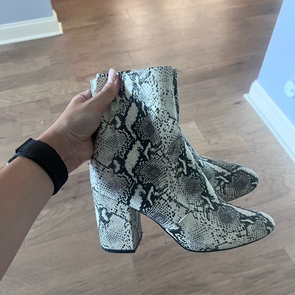 SNAKESKIN PATTERNED MADDEN GIRL BOOTS
